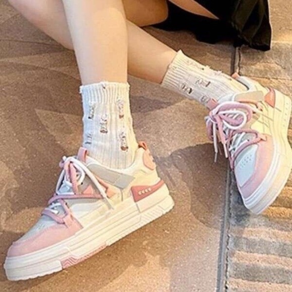 SHEIN Shoes - SHEIN Fashion Sneakers Chunky Platform Lace Up Casual Shoes White Pink Sz 8